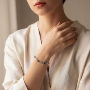 أساور و سلاسل اليد